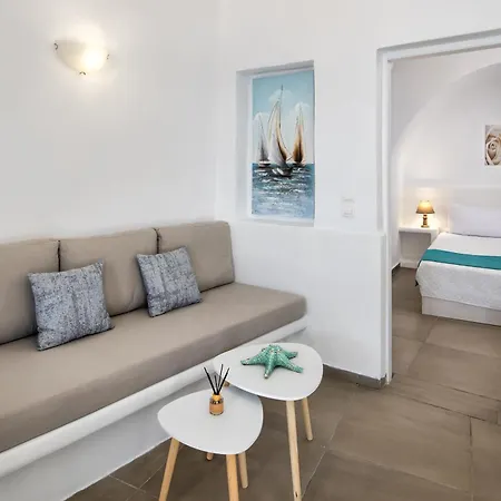 Lava Stone Bed & Breakfast 4*