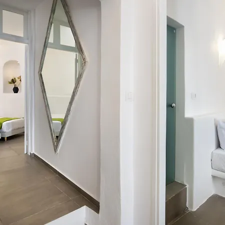 Lava Stone 4* Oia (Santorini)