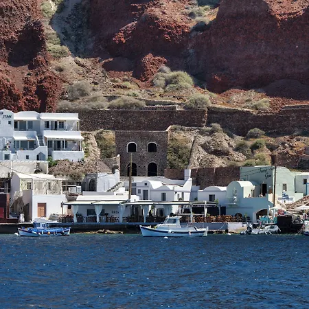 Lava Stone Oia (Santorini)