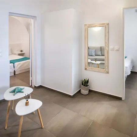 Lava Stone Bed & Breakfast Oia (Santorini)