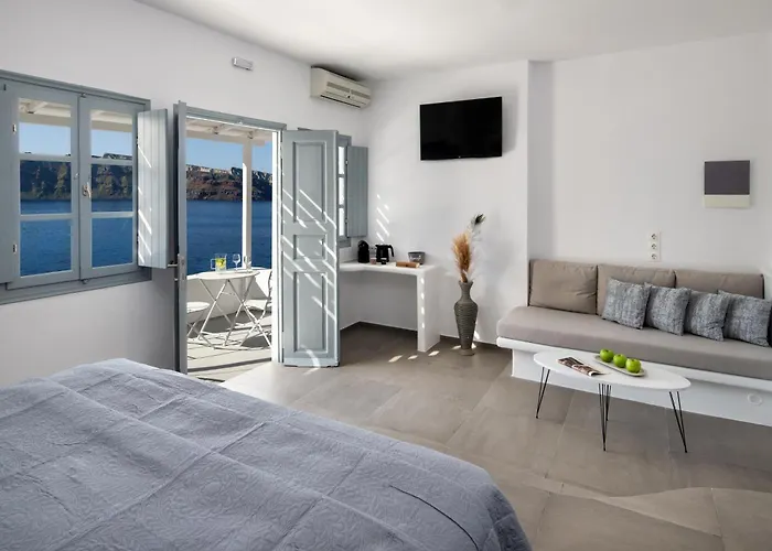 Lava Stone Bed & Breakfast 4*