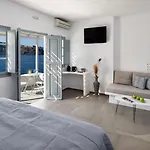 Lava Stone Bed & Breakfast Oia