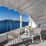 Lava Stone 3* Oia